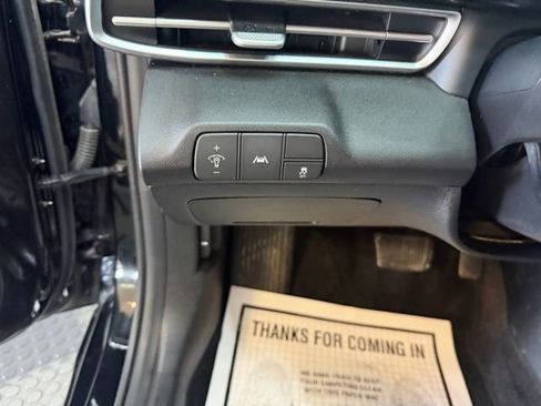 Used 2022 Hyundai Elantra SEL w/ Convenience Package image 22