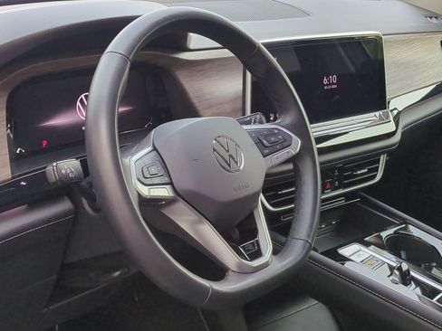 Used 2025 Volkswagen Atlas SEL Premium R-Line AWD/4WD image 18