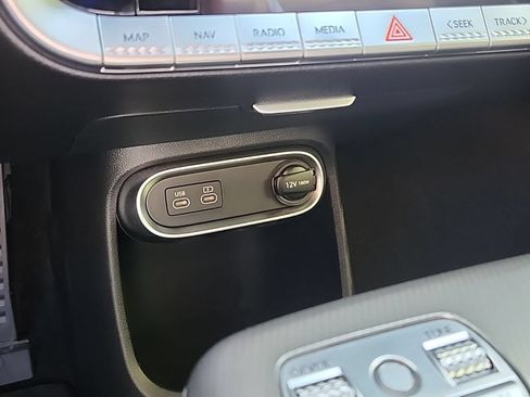 Used 2024 Genesis GV60 RWD image 17