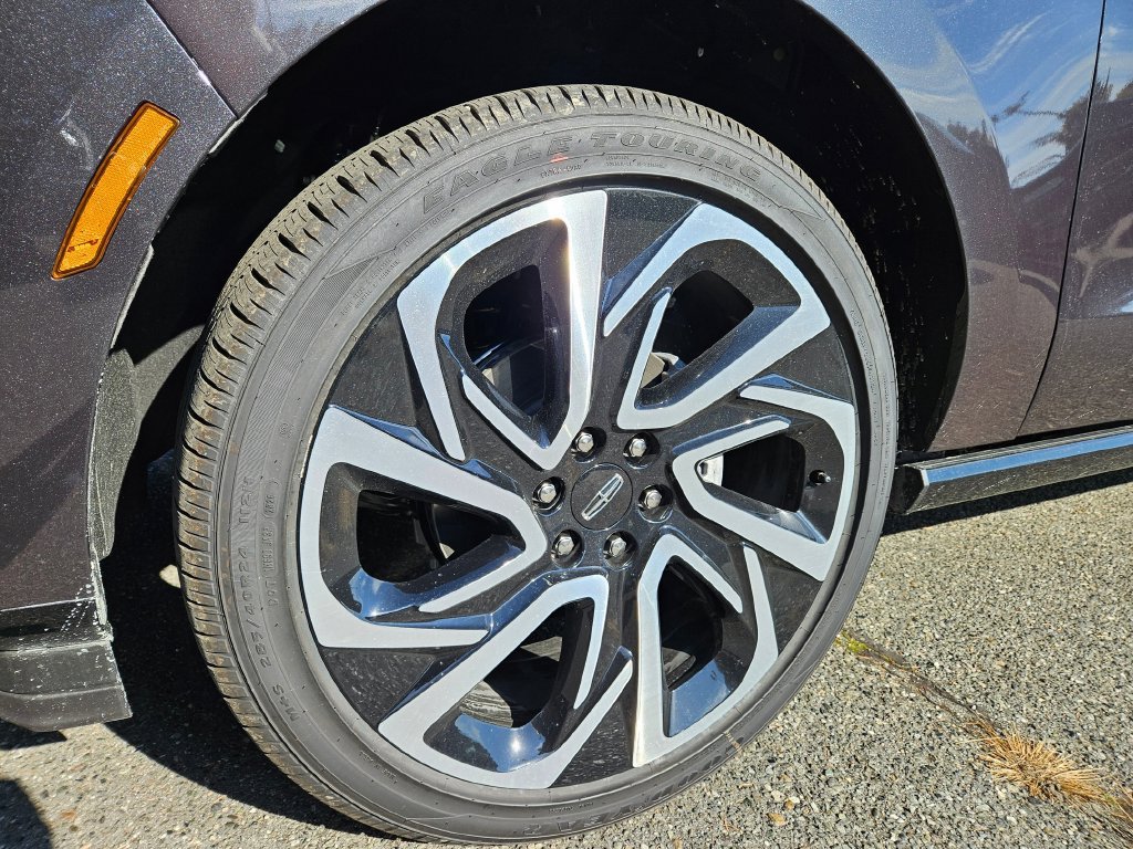 New 2027 Lincoln Navigator Reserve AWD/4WD image 8