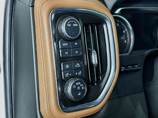 Used 2023 Chevrolet Silverado 3500 High Country w/ Z71 Off-Road Package AWD/4WD image 17