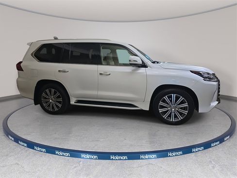 Used 2016 Lexus LX 570 4WD image 5