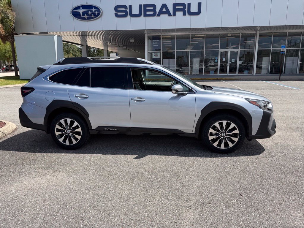 Used 2024 Subaru Outback Touring XT AWD/4WD image 2