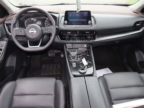 Certified 2022 Nissan Rogue SV w/ SV Premium Package image 12