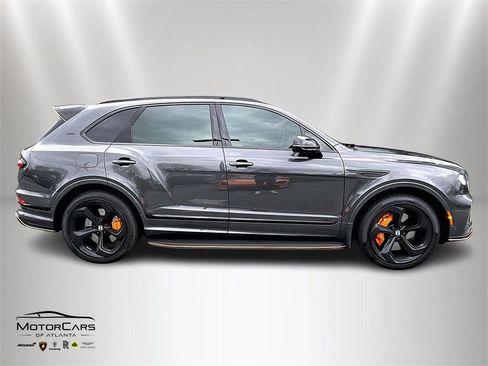 Used 2025 Bentley Bentayga image 6