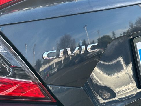 Used 2017 Honda Civic Touring image 11