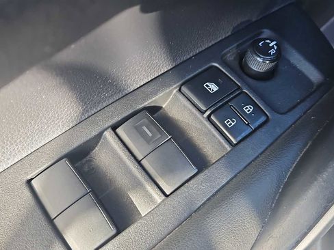 Used 2022 Toyota Corolla SE image 15