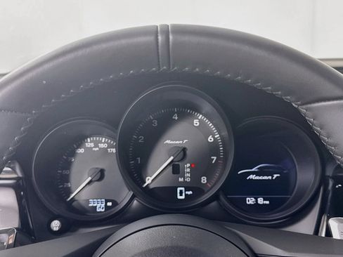 Certified 2026 Porsche Macan Turbo AWD/4WD image 16