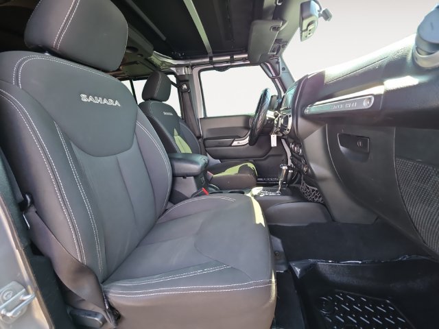 Used 2017 Jeep Wrangler Unlimited Sahara AWD/4WD image 15