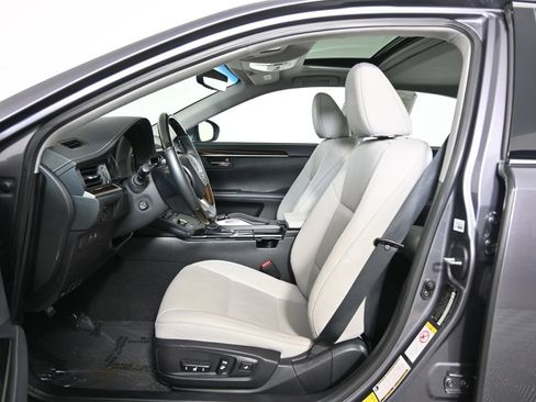 Used 2016 Lexus ES 350 w/ Navigation System Package FWD image 22