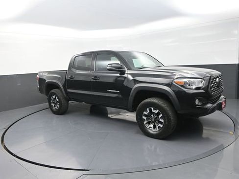 Used 2021 Toyota Tacoma TRD Off-Road AWD/4WD image 26