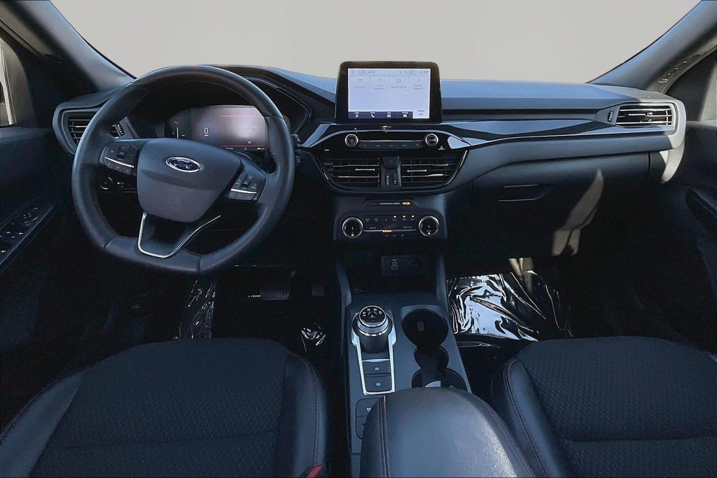 Used 2025 Ford Escape ST-Line Select AWD/4WD image 7