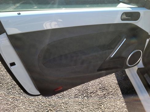 Used 2012 Volkswagen Beetle Turbo image 18