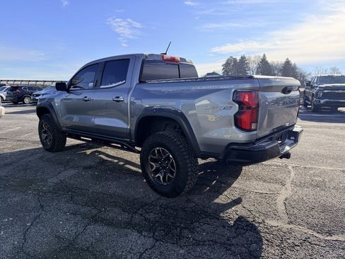 Used 2025 Chevrolet Colorado ZR2 w/ Technology Package image 4