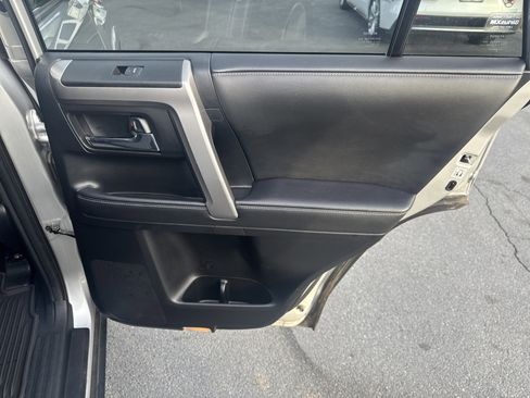 Used 2024 Toyota 4Runner SR5 image 32