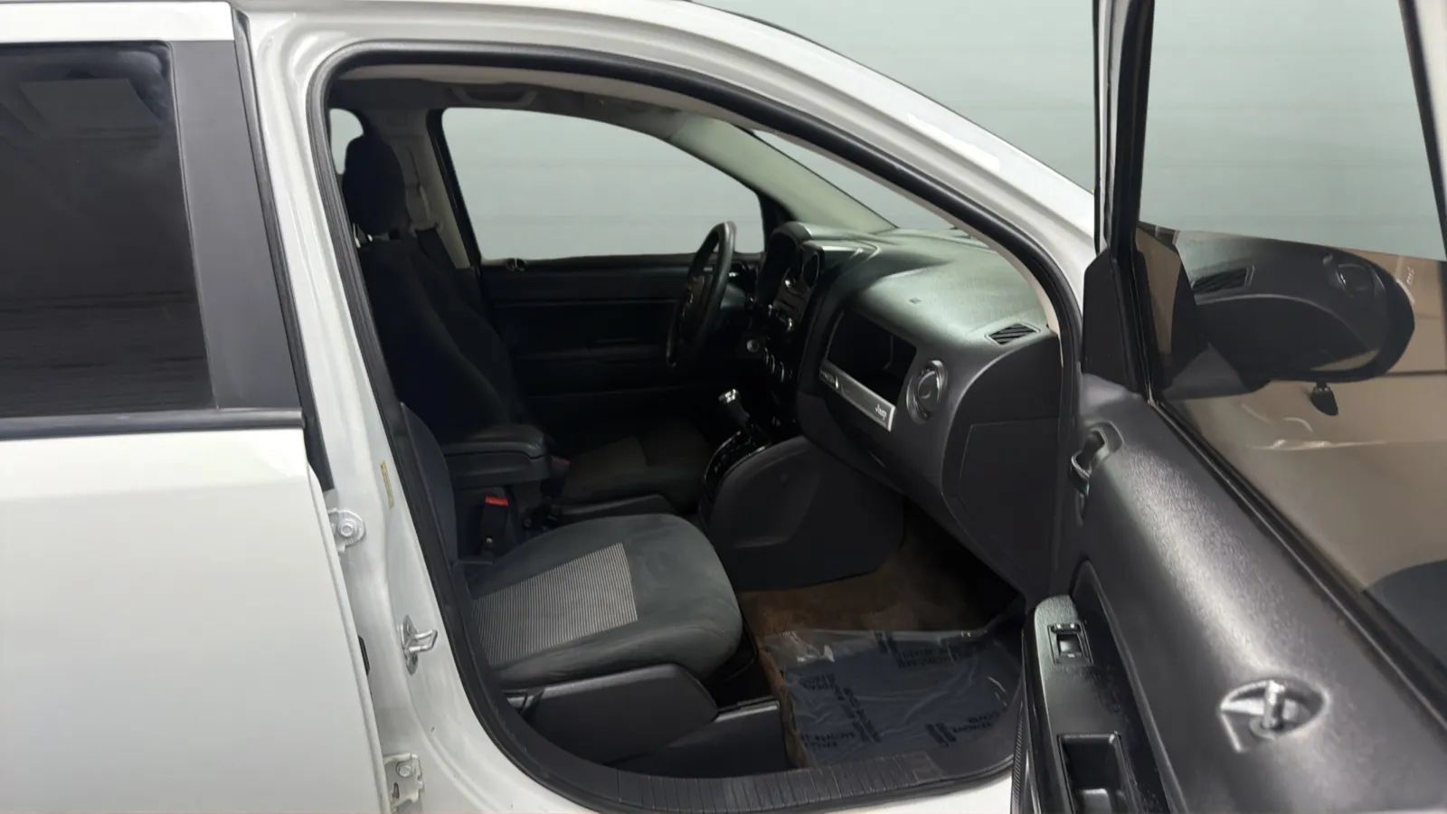 Used 2016 Jeep Compass Sport w/ Power Value Group FWD image 19