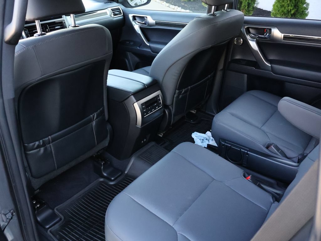Used 2023 Lexus GX 460 Premium AWD/4WD image 19