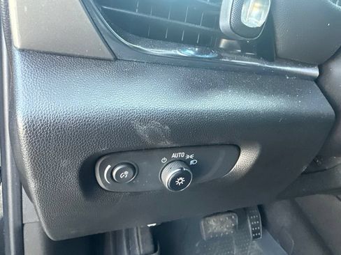 Used 2023 Chevrolet Traverse LT w/ LPO, Floor Liner Package AWD/4WD image 9