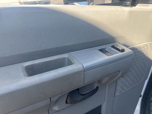 Used 2019 Ford E-350 and Econoline 350 Super Duty w/ Power Windows & Locks Group RWD image 17