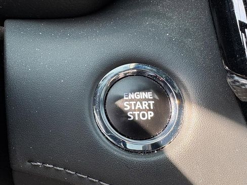 Used 2022 Toyota Highlander XSE image 12