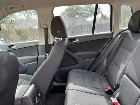 Used 2013 Volkswagen Tiguan S image 26