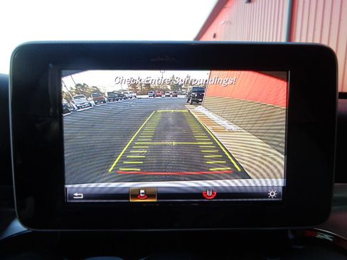 Used 2017 Ford F150 Lariat w/ Equipment Group 502A Luxury image 11