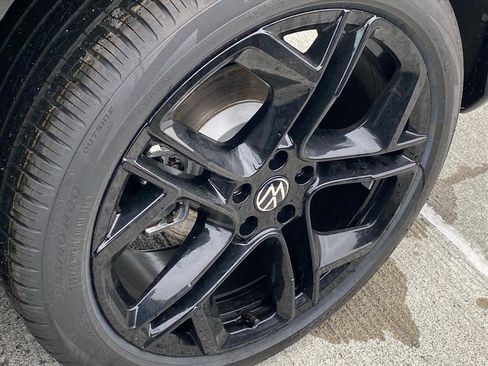 New 2026 Volkswagen Tiguan SE R-Line image 13