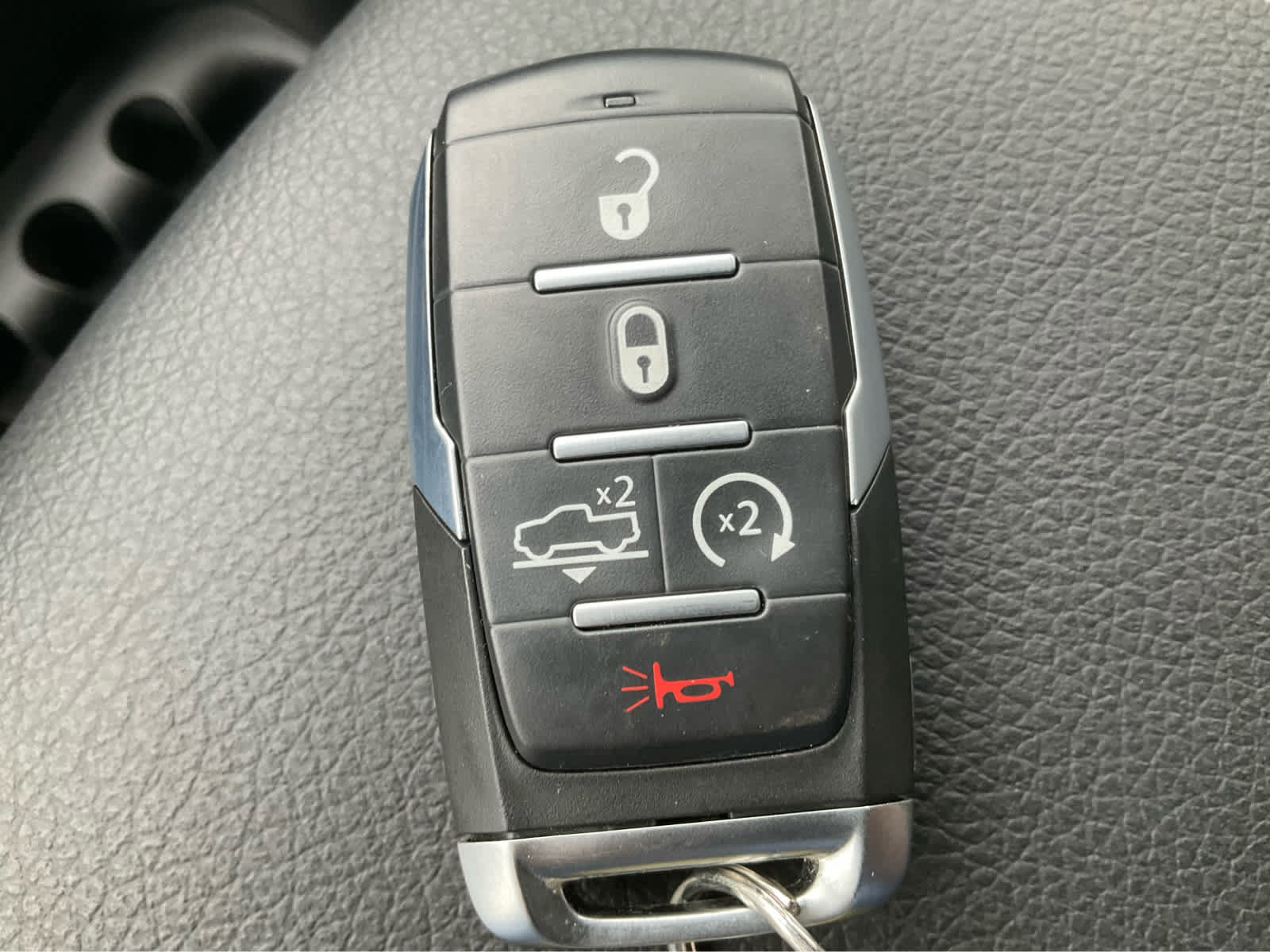 Used 2022 RAM 1500 Big Horn AWD/4WD image 23