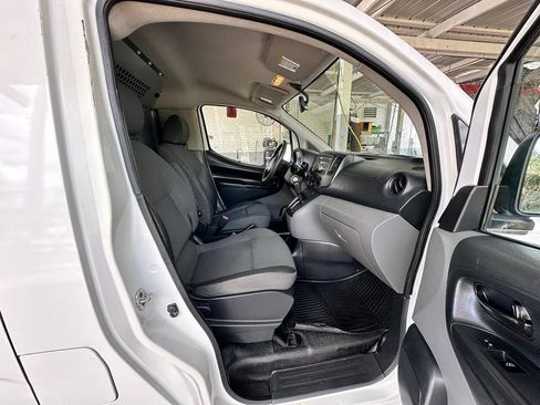 Used 2017 Nissan NV200 S w/ Cruise Control Package FWD image 4