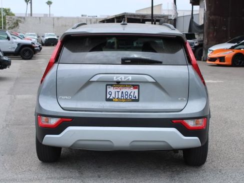 Used 2024 Kia Niro EX FWD image 4