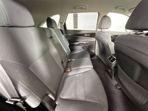 Used 2019 Kia Sorento L image 42