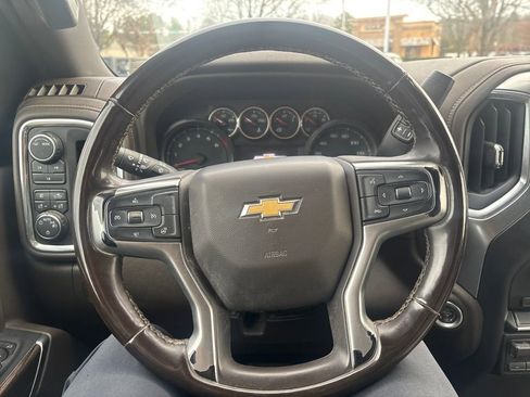 Used 2023 Chevrolet Silverado 2500 LT w/ Convenience Package image 11