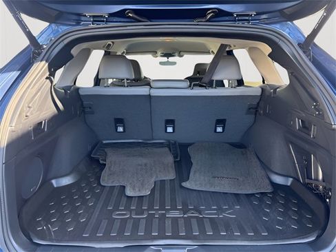 Used 2021 Subaru Outback Limited image 11
