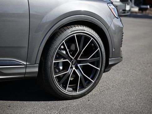 Used 2025 Audi Q7 3.0T Prestige image 5