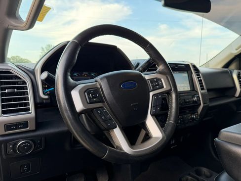 Used 2016 Ford F150 Lariat AWD/4WD image 11