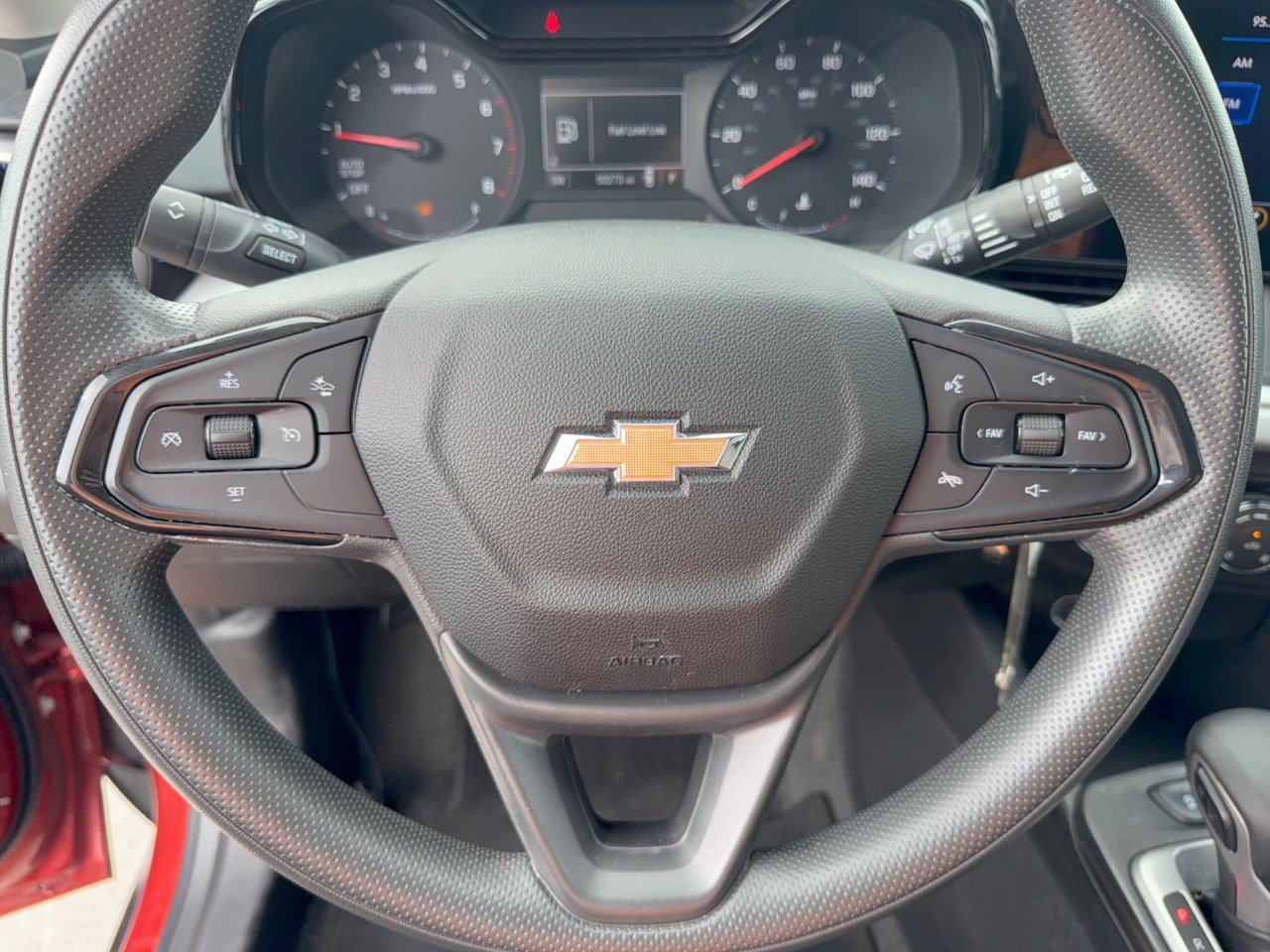Used 2024 Chevrolet Trax LS w/ LS Convenience Package FWD image 10