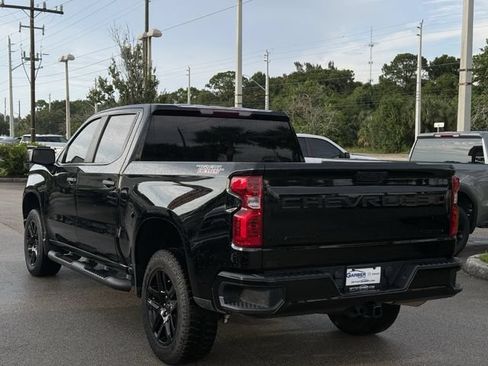 Used 2024 Chevrolet Silverado 1500 Custom Trail Boss w/ Turbomax Blackout Package AWD/4WD image 2