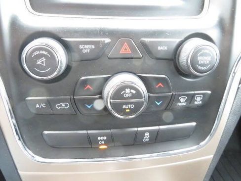 Used 2015 Jeep Grand Cherokee Laredo w/ Quick Order Package 23E AWD/4WD image 19