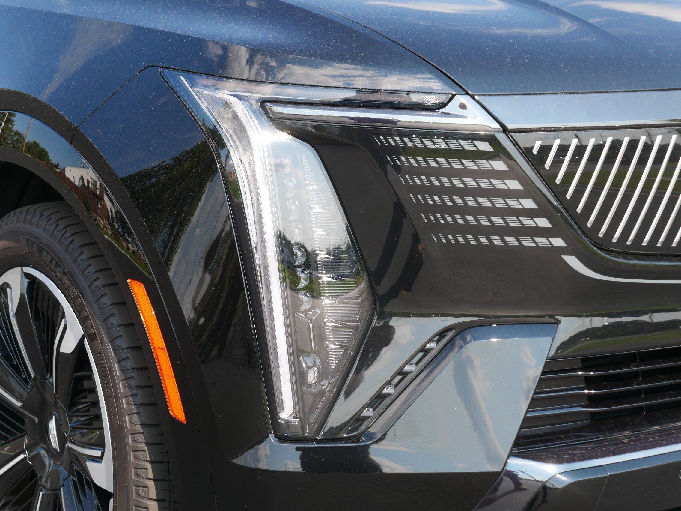 Used 2026 Cadillac Escalade IQ Sport 1 w/ LPO, Floor Liner Package AWD/4WD image 14