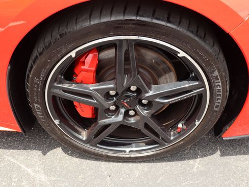 Used 2020 Chevrolet Corvette Stingray Preferred Cpe w/ 2LT Preferred Equipment Group RWD image 12