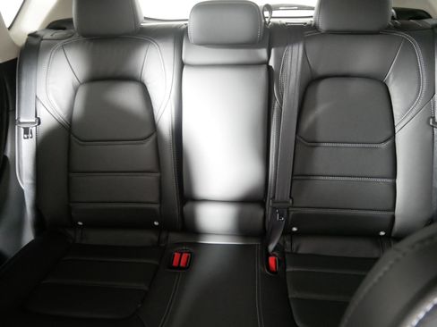 New 2025 MAZDA CX-5 AWD 2.5 S w/ Preferred Package image 3