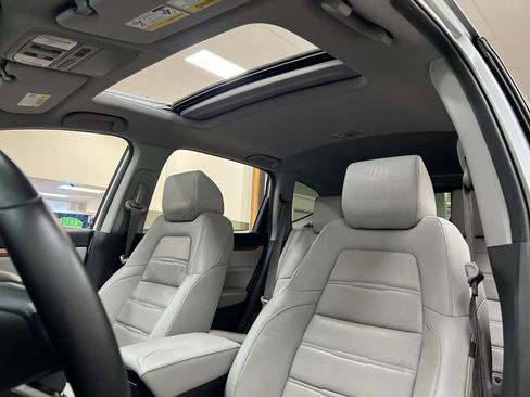 Used 2017 Honda CR-V Touring image 24