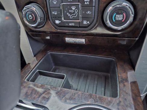 Used 2014 Ford F150 Platinum image 57