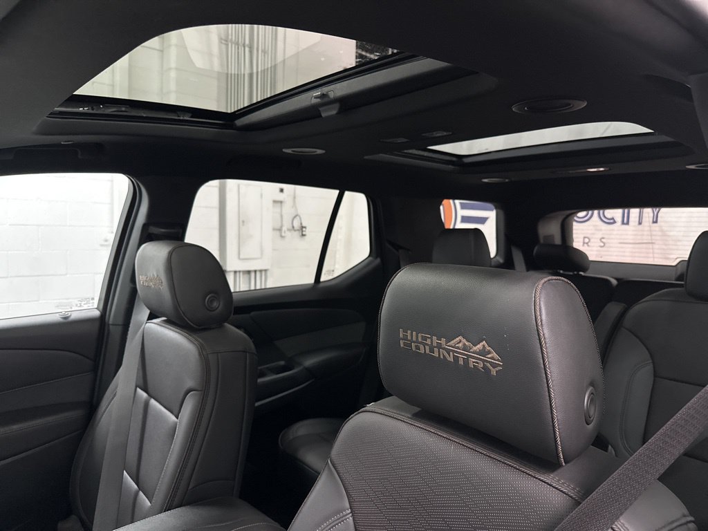 Used 2022 Chevrolet Traverse High Country AWD/4WD image 37