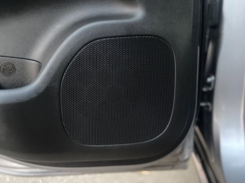 Used 2016 Jeep Grand Cherokee Limited image 12