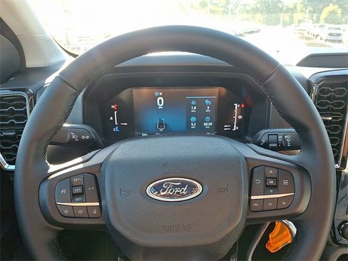 New 2025 Ford Ranger XLT w/ FX4 Off-Road Package image 9