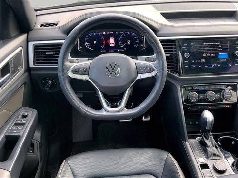 Used 2021 Volkswagen Atlas Cross Sport SEL Premium R-Line w/ Cross Sport MDO Package AWD/4WD image 9