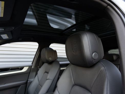 New 2026 Porsche Cayenne image 23