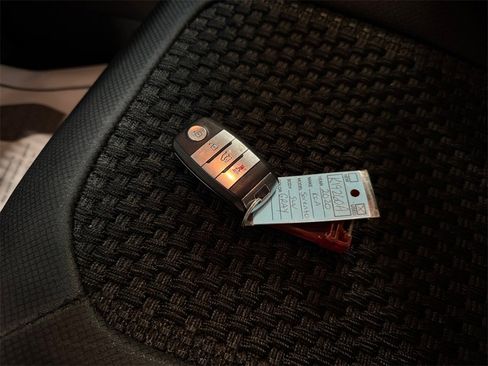 Certified 2020 Kia Sorento S image 32