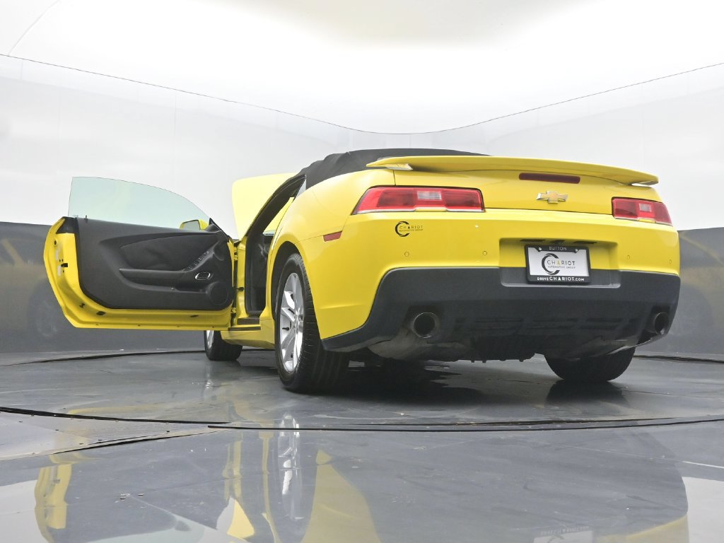 Used 2015 Chevrolet Camaro LT RWD image 59